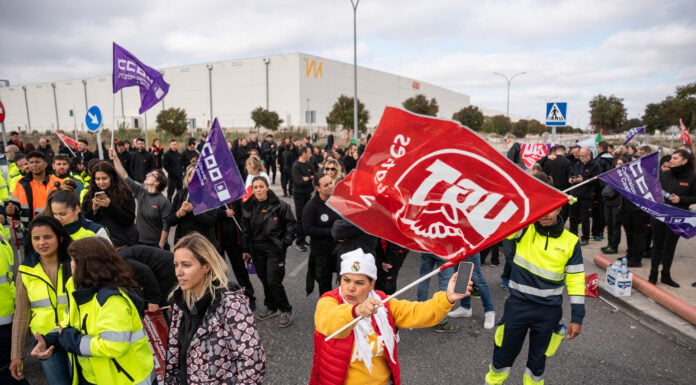 Anuncio de huelga parcial en un almacén de logística de la provincia de Guadalajara UGT quiere recuperar el espacio perdido semanas atrás en la negociación de la Logística de la provincia de Toledo. En la imagen, una movilización durante la huelga de Guadalajara.