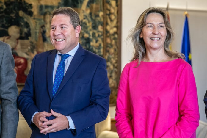 Reunión de Guarinos con García-Page en Toledo en 2023, meses después del comienzo del actual mandato.