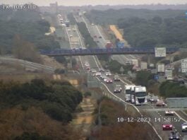 Estado de la circulación en la A-2 a la altura de Almadrones en la tarde del domingo, regreso del Puente de la Constitución. (Foto: DGT)