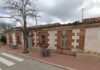 Aún se mantiene la casa de los peones camineros en Alcolea del Pinar, en la travesía de la antigua N-II. (Foto: Google Maps)