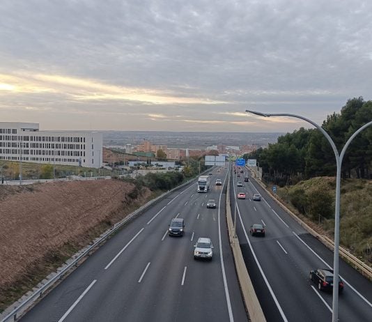 La autovía A-2 a la altura de de Guadalajara. A partir de Alcalá la cosa se complicará para los que no puedan usar el carril Bus-VAO. (Foto: La Crónic@)