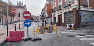 Lo avisó LA CRÓNICA pero muchos conductores tienen que improvisar la salida a la ratonera que supone el centro de Guadalajara. (Foto: La Crónic@)