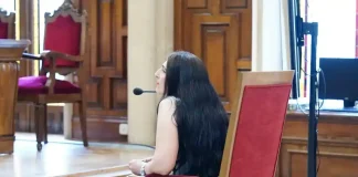 Castilla-La Mancha aporta su propia «estafadora del amor», condenada a pena de prisión La condenada por una "estafa amorosa" durante el juicio en Salamanca. (Foto: La Gaceta)