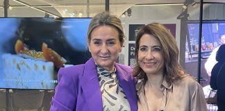 Mercedes Tolón y Raquel Sánchez, en Fitur.