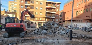 La plaza de Prim estaba ya completamente levantada este 23 de enero de 2024. (Foto: La Crónic@)