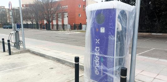 El Gobierno impulsa ocho nuevas áreas de servicio estatales con recarga ultrarrápida en la A-3 y la A-2 Endesa se ha hecho con este servicio de recarga de coches eléctricos en Guadalajara hasta 2038. (Foto: La Crónic@)