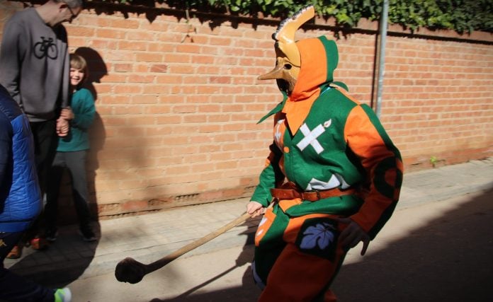 La botarga de Iriépal, en su reaparición el 3 de febrero de 2024.