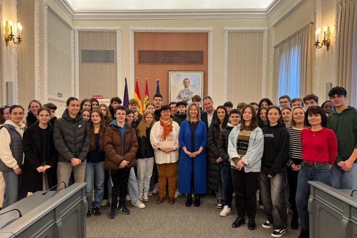 Estudiantes de Clermont-Ferrand (Francia) se encuentran de intercambio en Guadalajara.