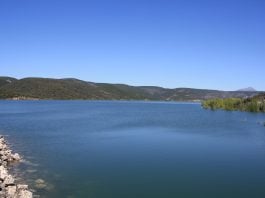 Beleña, el embalse del que se surte la Mancomunidad de Aguas del Sorbe, en la plena comarca del incendio.