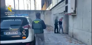 Con 12 años, sus padres la han vendido por 3.000 euros para casarla a la fuerza en Castilla-La Mancha Momento de la detención del padrastro de la menor vendida en un pueblo de Castilla-La Mancha para casarla.