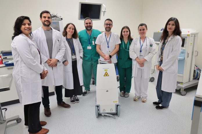 Personal del servicio de Oncología Radioterápica del Hospital Universitario de Toledo, a cuya Unidad de Braquiterapia está previsto remitir los pacientes de Guadalajara. (Foto: SESCAM)