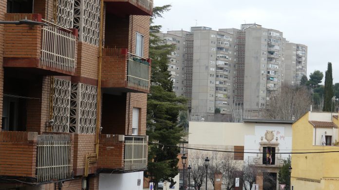 Viviendas con diferente antigüedad en Guadalajara, en febrero de 2024. La compraventa de pisos de segunda mano es mucho mayor que la de obra nueva. (Foto: La Crónic@)