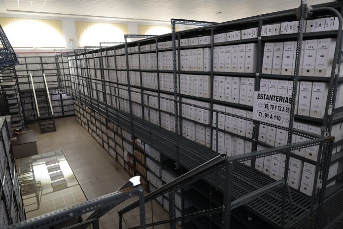 Algunos de los fondos del Archivo General Militar de Guadalajara.