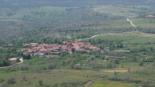 Vista general del pueblo de Bustares.