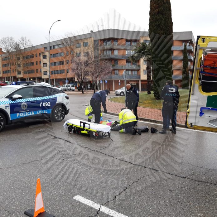 El conductor de un monopatín, atropellado en Guadalajara. (Foto: Policía Local)