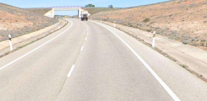 Punto de la CM-1008 donde se encontraba el radar de la Guardia Civil que detectó a un conductor a 201 kilómetros por hora. (Foto: Google Maps)