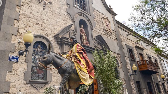 Una de las procesiones de la Semana Santa de Las Palmas de Gran Canaria.
