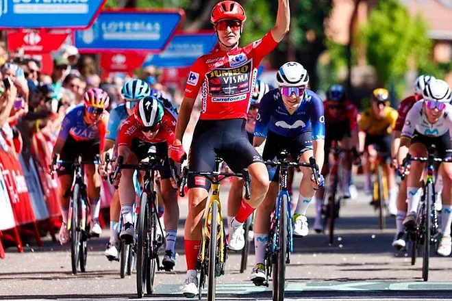 La llegada en Sigüenza se ha planteado en las inmediaciones del parador, lo que asegura un final de etapa muy exigente.