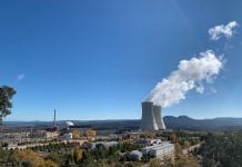 El PP quiere que la central nuclear de Trillo siga más allá de 2035 Central nuclear de Trillo. al fondo, las Tetas de Viana.