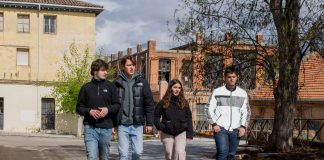 Miembros de Juventudes Socialistas de Guadalajara en el Fuerte de San Francisco.
