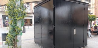 El inopinado kiosco urinario de la Plaza del Jardinillo, en Guadalajara, del que escribe El Paseante. (Foto: La Crónic@)