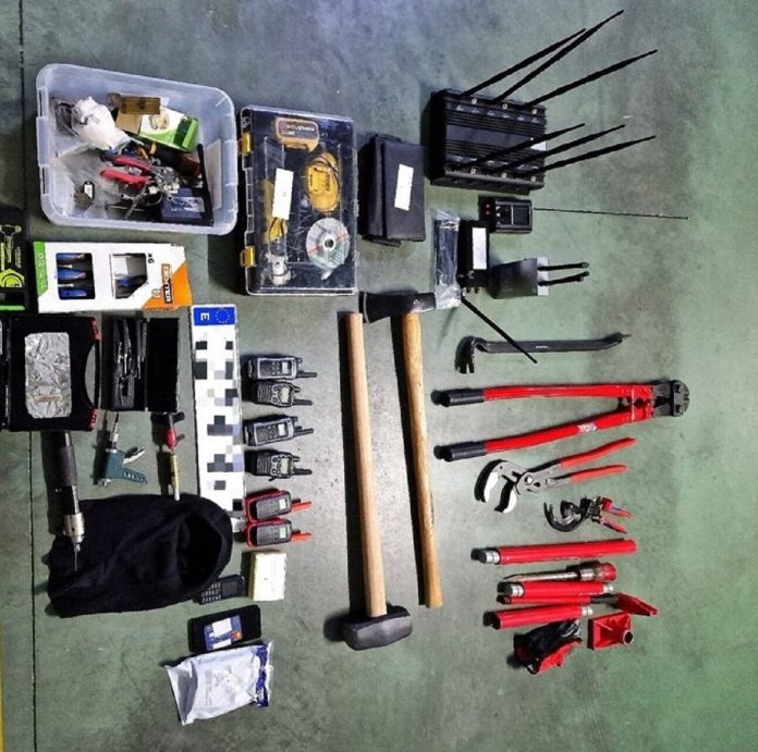 Material empleado en el robo que ha terminado con detenciones en Alovera y Guadalajara. (Foto: Guardia Civil)