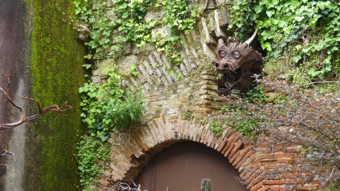 Uno de los rincones de Cahors, esquinas y solares antes yermos, reconvertidos en 