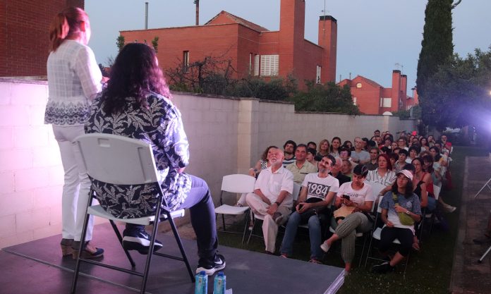 Presentación de la primera sesión de los Cuentos Golfos en Cabanillas del Campo el 24 de junio de 2024.