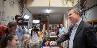 Guadalajara será vital para que Page refuerce su mayoría en 2027 García-Page, en su colegio electoral el 9J.