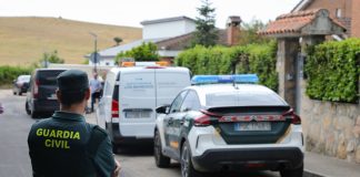 Calle acordonada por la Guardia Civil el 18 de junio de 2024, en Soto del Real.