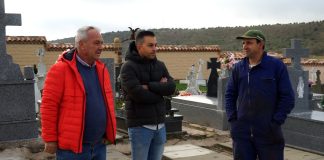 Visita de obra en el cementerio de Anquela del Ducado.