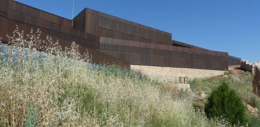 El de Molina es un parador «interruptus»: va a cerrar 4 meses este año Exterior del Parador de Molina. (Foto: La Crónic@)