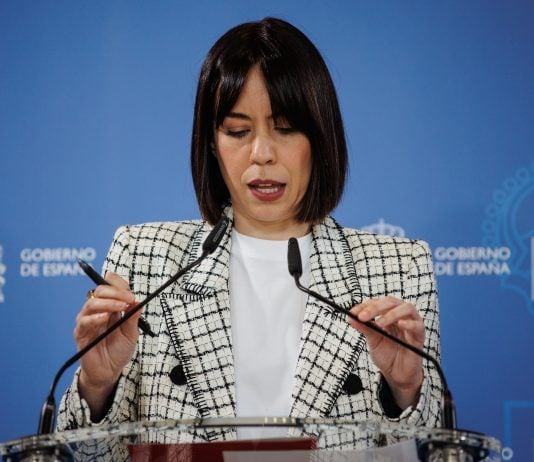 La ministra de Ciencia, Innovación y Universidades, Diana Morant, ofrece una rueda de prensa en la sede del Ministerio de Ciencia, Innovación y Universidades. (Foto: EP)