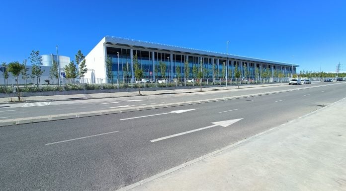 Exterior de la planta de Cummins en Guadalajara. (Foto: La Crónic@)