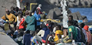 Inmigrantes en una patera.