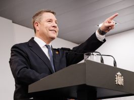 García-Page, tras su reunión con Pedro Sánchez en La Moncloa el pasado 4 de octubre de 2024. (Foto: EP)