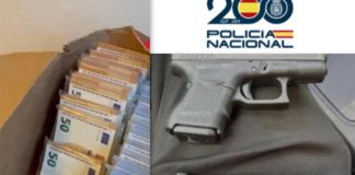 Dinero y armas intervenidos a esta banda. (Foto: CNP)