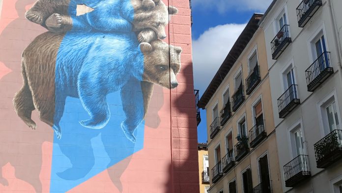 Todo Madrid está lleno de contrapuntos que encandilan al viajero curioso. (Foto: La Crónic@)
