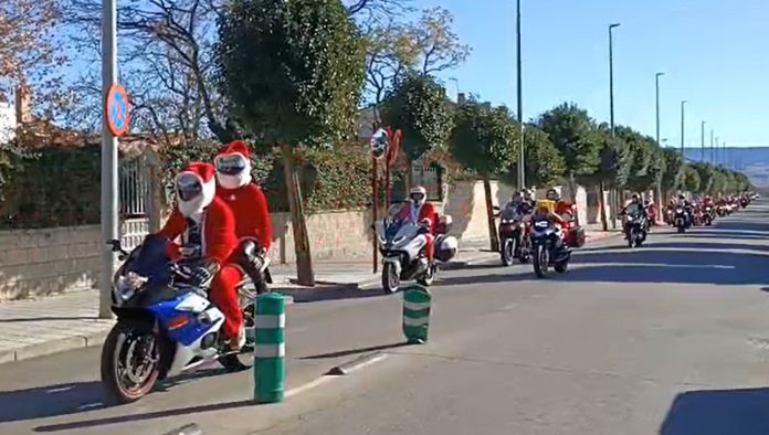 Papa Noel se ha multiplicado por cientos este 21 de diciembre de 2024 a lomos de motos en Guadalajara. (Foto: La Crónic@)