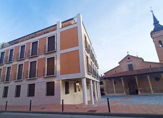 7 calles sin agua este jueves en Guadalajara Bloque de viviendas de reciente construcción en Guadalajara, junto a la concatedral de Santa María, en diciembre de 2024. (Foto: La Crónic@)