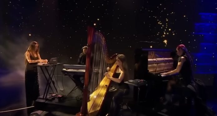 La cabanillera España, sobre el escenario de la gala de los Goya.