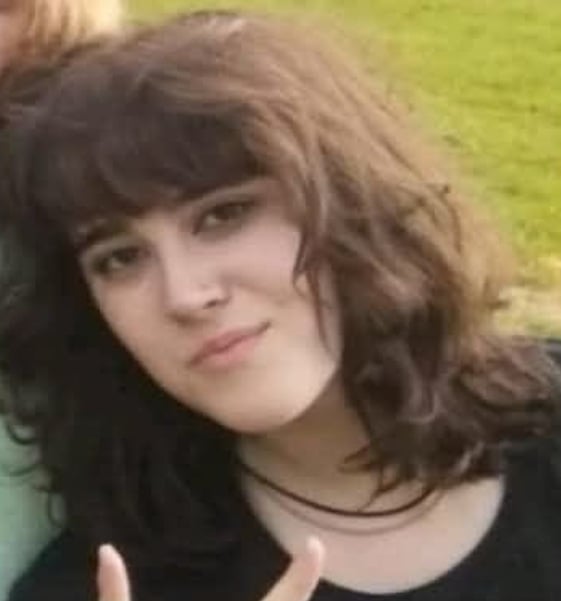 Claudia Serrano tiene 16 años.