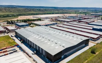 Más parados para comenzar octubre Nave industrial