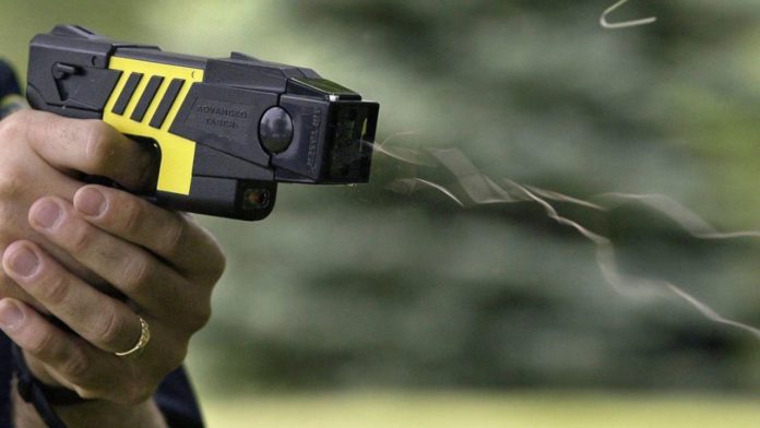 Ejemplo de pistola Taser.