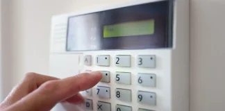 Sistema de alarma en una vivienda.