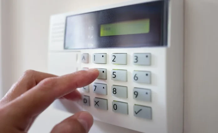 Sistema de alarma en una vivienda.