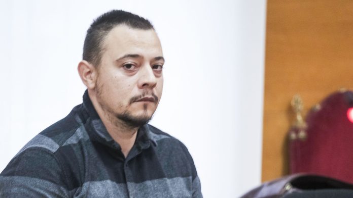 El acusado en la primera sesión del juicio por el asesinato de la calle Ávila. (Foto: Nacho Izquierdo / Pool)