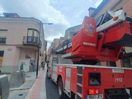 Una de las autoescalas de que dispone el parque de Bomberos de Guadalajara. La nueva costará 1.200.000 euros. (Foto: La Crónic@)