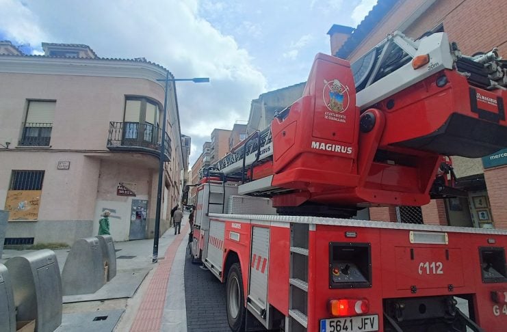 Una de las autoescalas de que dispone el parque de Bomberos de Guadalajara. La nueva costará 1.200.000 euros. (Foto: La Crónic@)
