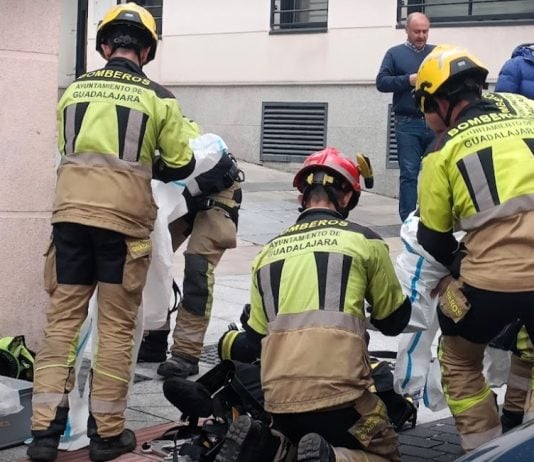 Bomberos del Ayuntamiento de Guadalajara en un reciente servicio, en abril de 2025. (Foto: La Crónic@)